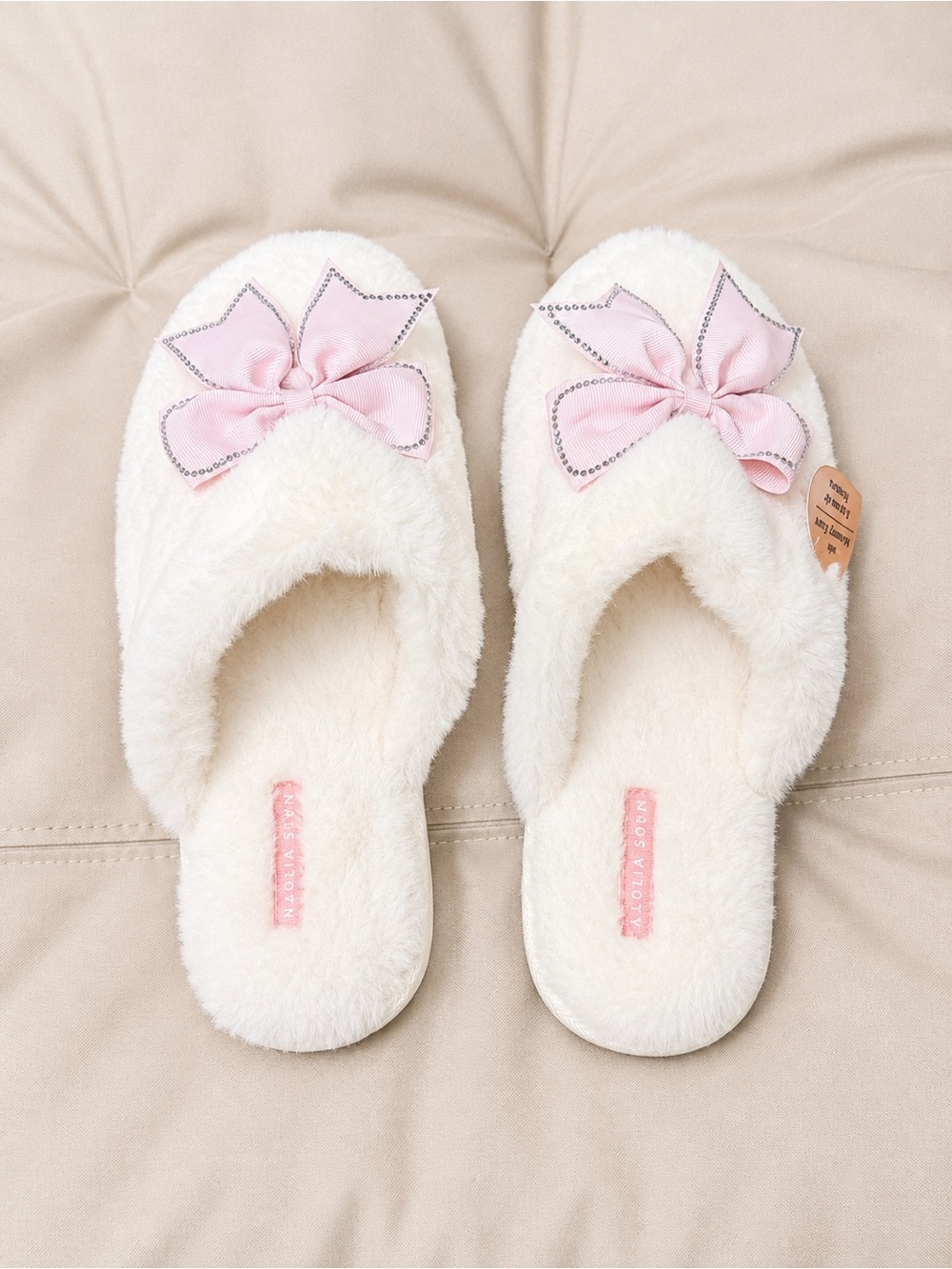 Thalía Sodi Plush Bow Slippers NWOT Women’s XL (11–12)